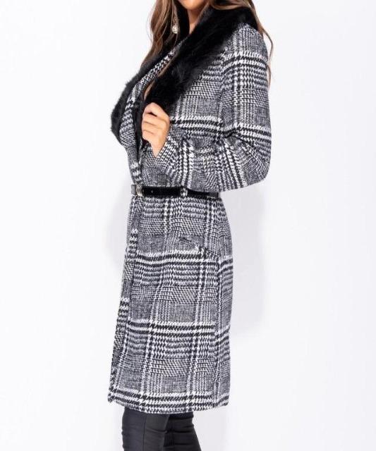 Faux Fur Collar Coat Side View DeVanitè Boutique